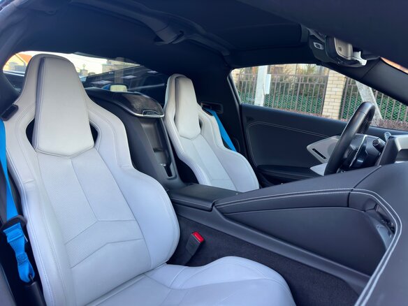 2020 Chevrolet Corvette Stingray C8, синий, 10200000 рублей - вид 13
