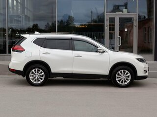 2019 Nissan X-Trail III Рестайлинг, белый, 2020000 рублей, вид 4