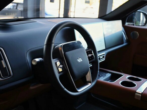 2025 Li Auto (Lixiang) L9 52.3 kWh I Рестайлинг, чёрный - вид 11