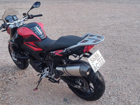 2017 BMW F 800 R, красный, 800000 рублей - вид 4