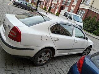 2008 Skoda Octavia II (A5), белый, 600000 рублей, вид 2