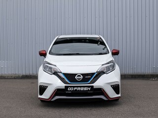 2017 Nissan Note Nismo e-Power II Рестайлинг, белый, 1520000 рублей, вид 3