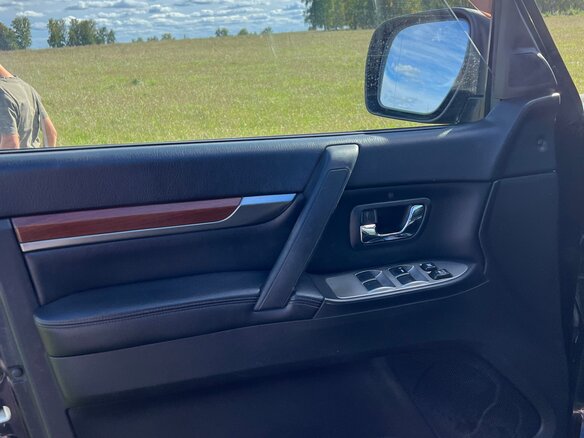 2007 Mitsubishi Pajero IV, чёрный, 1500000 рублей - вид 12
