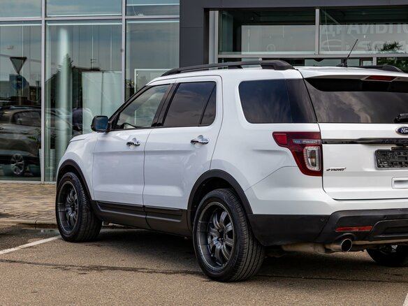 2015 Ford Explorer V, белый, 1435000 рублей - вид 8