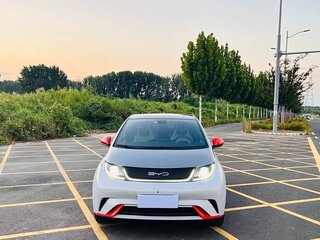 2024 BYD Dolphin 44.9 kWh I, белый, 1190000 рублей, вид 2