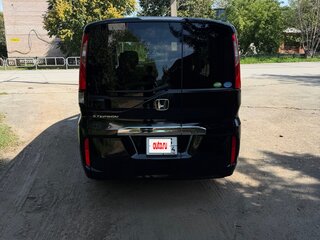 2017 Honda Stepwgn V, чёрный, 2000000 рублей, вид 4