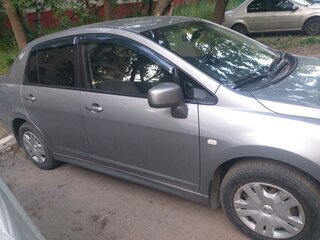 2011 Nissan Tiida I Рестайлинг, серый, 650000 рублей, вид 3