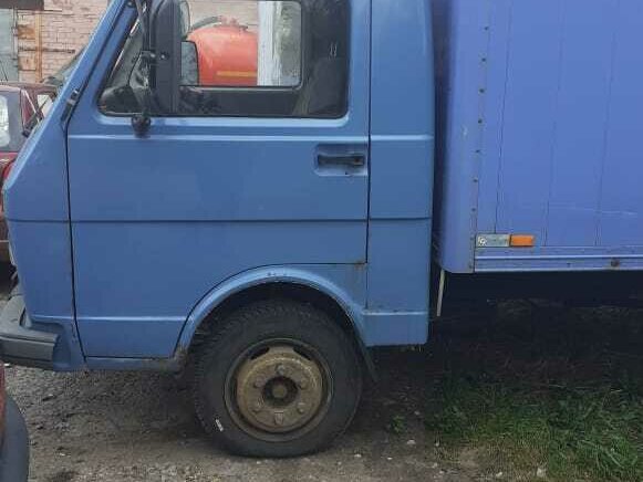1990 Volkswagen LT, синий, 300000 рублей - вид 2
