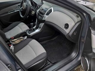 2014 Chevrolet Cruze I Рестайлинг, серый, 550000 рублей, вид 4