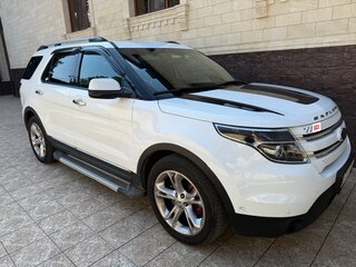 2014 Ford Explorer V, белый, 1800000 рублей, вид 1