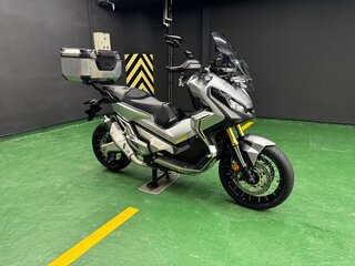 2018 Honda X-ADV, серебристый, 1125000 рублей, вид 3
