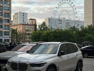 2019 BMW X5 30d IV (G05/G18), белый, 5000000 рублей, вид 3