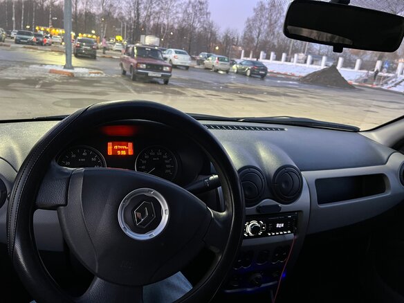 2011 Renault Logan I Рестайлинг, бежевый, 350000 рублей - вид 8