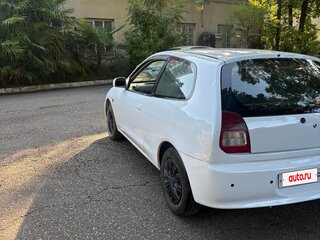 1999 Mitsubishi Mirage V, белый, 193000 рублей, вид 4
