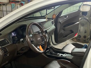2019 Kia Optima IV Рестайлинг, белый, 2720000 рублей, вид 5