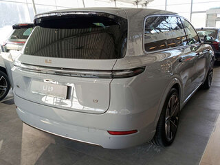 2025 Li Auto (Lixiang) L9 52.3 kWh I Рестайлинг, серый, 11990000 рублей, вид 3