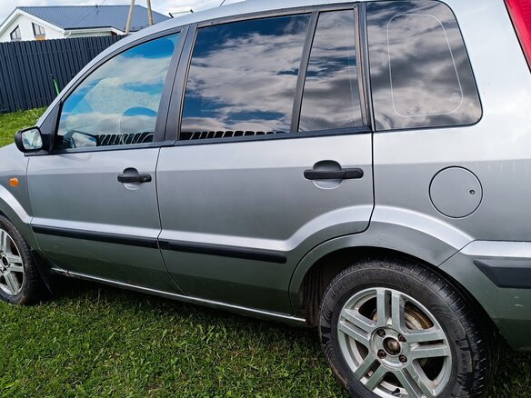 2005 Ford Fusion I Рестайлинг, серый, 229000 рублей - вид 1