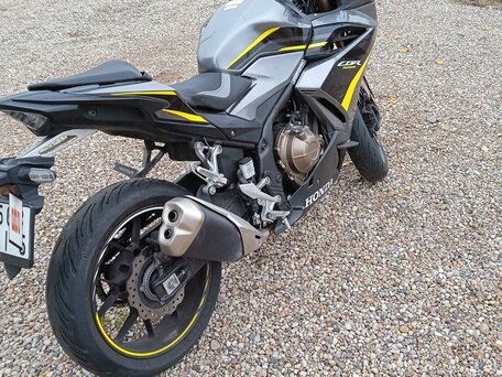 2022 Honda CBR 500 R, серебристый, 781125 рублей, вид 4