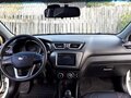 2013 Kia Rio III, белый, 970000 рублей - вид 6