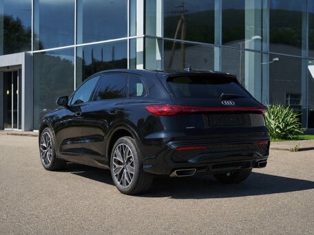 2026 Audi Q5 L III (GU), чёрный, 5749000 рублей, вид 2