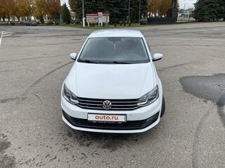2018 Volkswagen Polo V Рестайлинг, белый, 1400000 рублей, вид 2