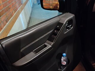 2010 Nissan Navara (Frontier) III (D40) Рестайлинг, чёрный, 1700000 рублей, вид 5