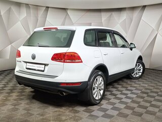 2012 Volkswagen Touareg II, белый, 2479000 рублей, вид 2