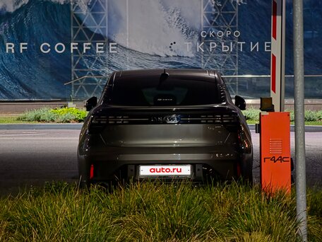 2021 Lynk & Co 05, серый, 2850000 рублей, вид 4