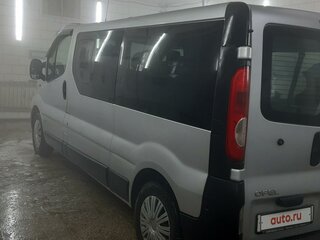 2012 Opel Vivaro A Рестайлинг, серебристый, 2100000 рублей, вид 2