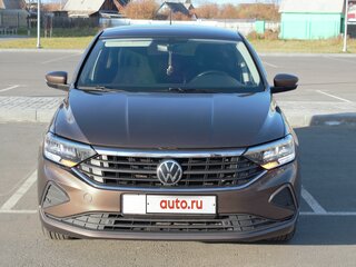 2021 Volkswagen Polo VI, коричневый, 1750000 рублей, вид 2