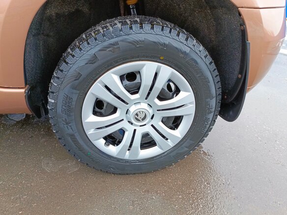 2014 Skoda Yeti I Рестайлинг, коричневый, 1106000 рублей - вид 8