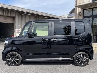2023 Honda N-BOX II Рестайлинг, красный, 770001 рублей, вид 4