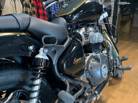 2025 Royal Enfield Super Meteor, зелёный, 710520 рублей, вид 4