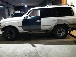 1996 Toyota Land Cruiser 80 Series Рестайлинг, белый, 800000 рублей, вид 3