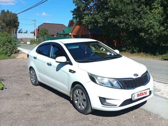 2013 Kia Rio III, белый, 500000 рублей - вид 8