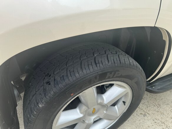 2012 Chevrolet Tahoe 6AT III, белый, 2680000 рублей - вид 21