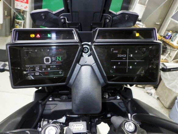 2022 Yamaha MT-09 Tracer (FJ-09), серый, 1325000 рублей - вид 33
