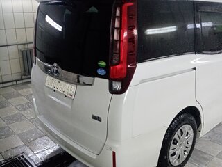 2015 Toyota Noah III (R80), белый, 1920000 рублей, вид 4
