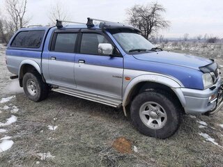 2000 Mitsubishi L200 III, серебристый, 780000 рублей, вид 3