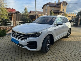 2019 Volkswagen Touareg III, белый, 5000000 рублей, вид 1