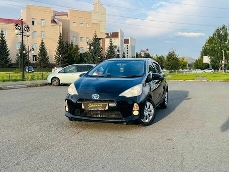 Toyota Aqua I