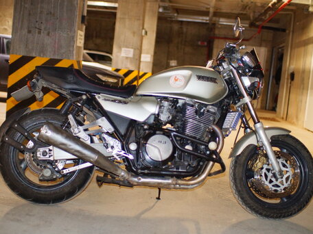 1997 Yamaha XJR1200, серебристый, 420000 рублей, вид 2
