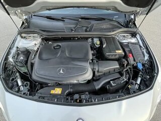 2014 Mercedes-Benz CLA 200 I (C117, X117), серебристый, 1600000 рублей, вид 4
