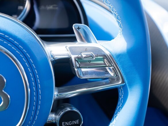 2023 Bugatti Chiron, белый - вид 18