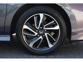 2017 Honda Stepwgn Spada V, фиолетовый, 1590000 рублей, вид 4