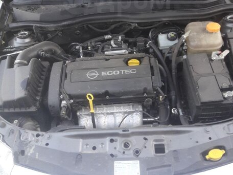 2010 Opel Astra H Рестайлинг, серебристый, 580000 рублей, вид 3