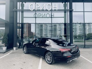 2022 Mercedes-Benz E-Класс 200 V (W213, S213, C238) Рестайлинг, чёрный, 6590000 рублей, вид 3