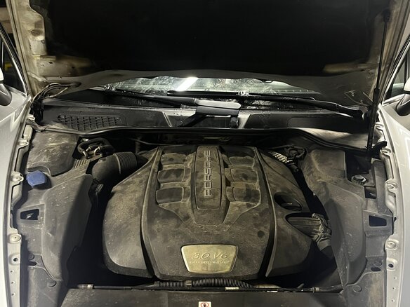 2013 Porsche Cayenne Diesel II (958), серый, 3500000 рублей - вид 13