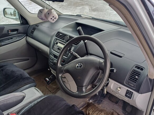 2002 Toyota Opa I, серебристый, 600000 рублей - вид 11