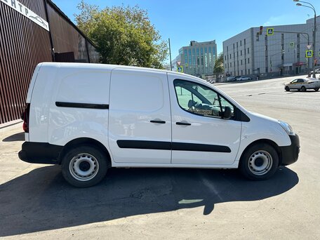 2021 Opel Combo, белый, 2500000 рублей, вид 4